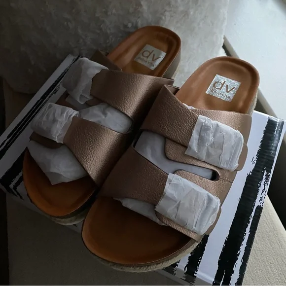 Rose Gold DBL BUCKLE UP Sz 9 CARTHER-RG-EO By Dolce Vita NWT - Picture 3 of 11